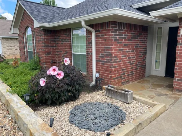 8416 Stonebridge Way, Tyler, TX 75703