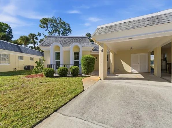 4 E Greens Cir, Lehigh Acres, FL 33936