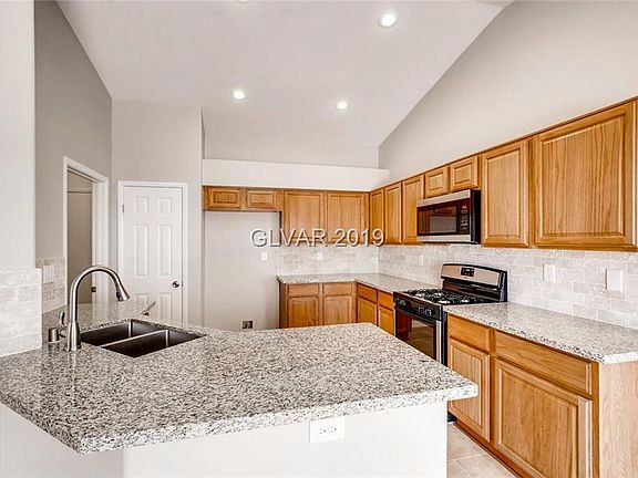 4th image of 5032 Vista Del Rancho Way