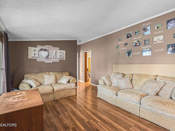 5th image of 5525 Denton Dr