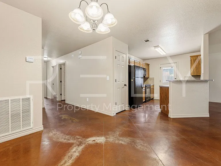 603 W Karey Dr — Photo 7