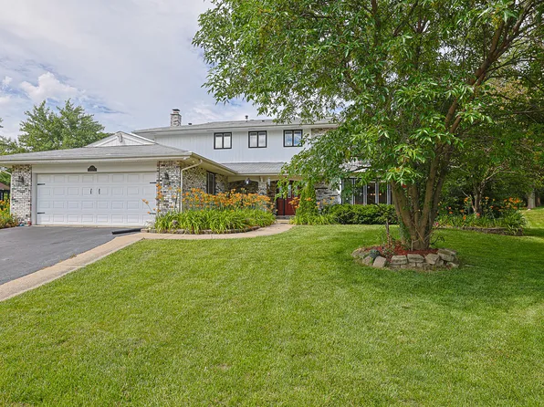 1532 Petersham Ln, Schaumburg, IL 60173
