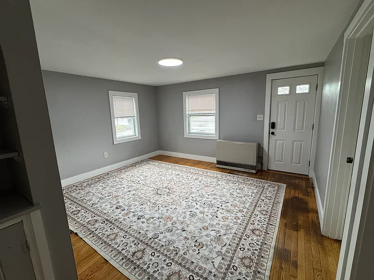 88 New Rochester Rd — Photo 9