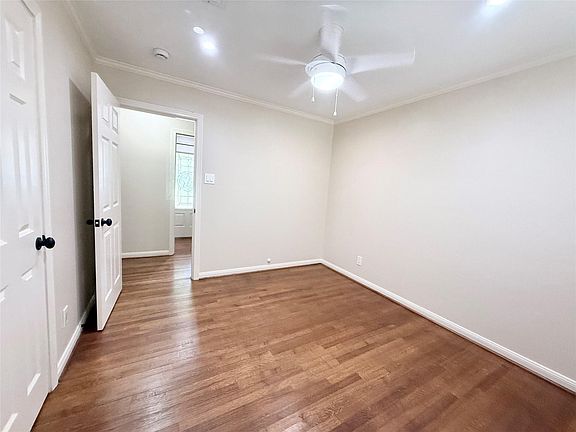 5th image of 5545 Pagewood Ln #5545