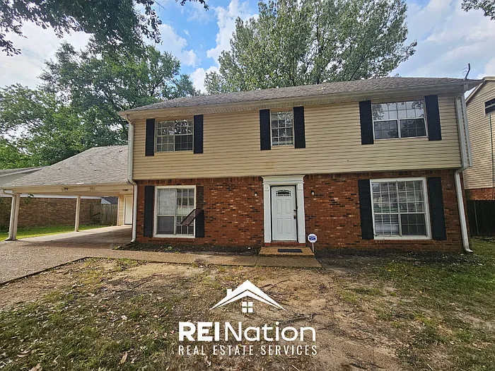 4 bed, 2.5 bath, 2358 sqft, $1,795 — Photo 1
