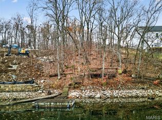 1539 S Lake Sherwood Dr, Lake Sherwood, MO 63357