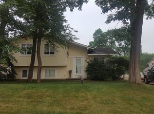 9212 Cedar Island Rd, White Lake, MI 48386