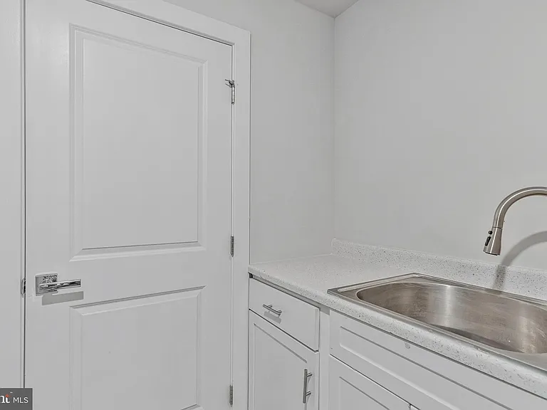 22266 Philanthropic Dr — Photo 47