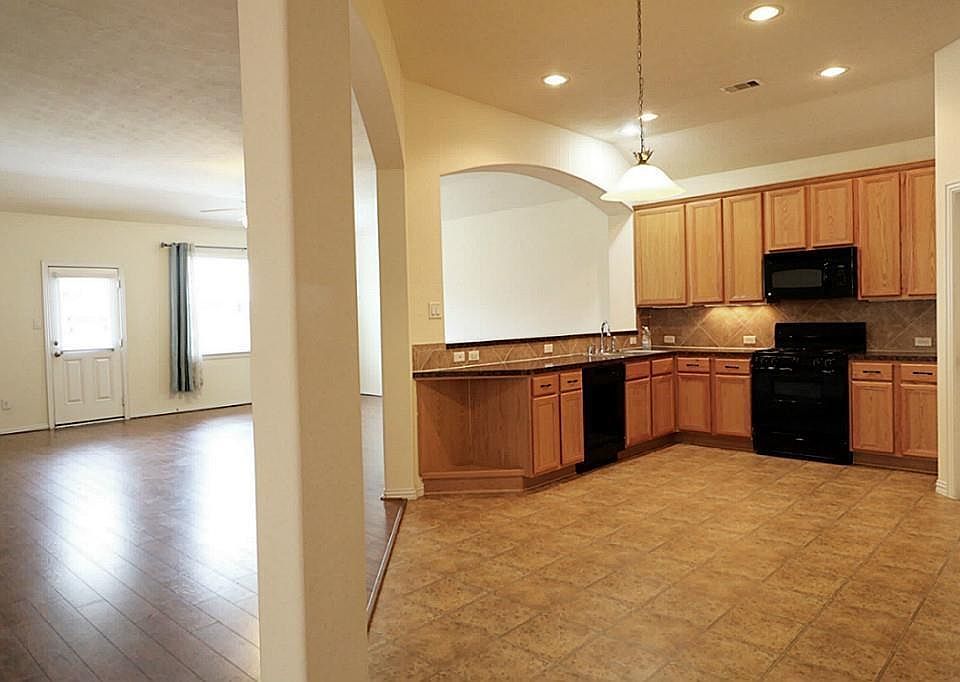 1st image of 24622 Lakecrest Bend Dr
