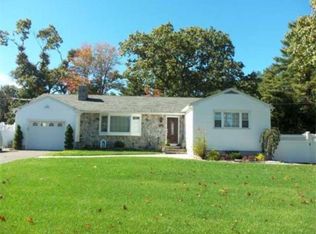 308 Tiffany St, Springfield, MA 01108