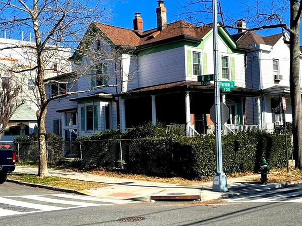 749 Varnum St NW, Washington, DC 20011