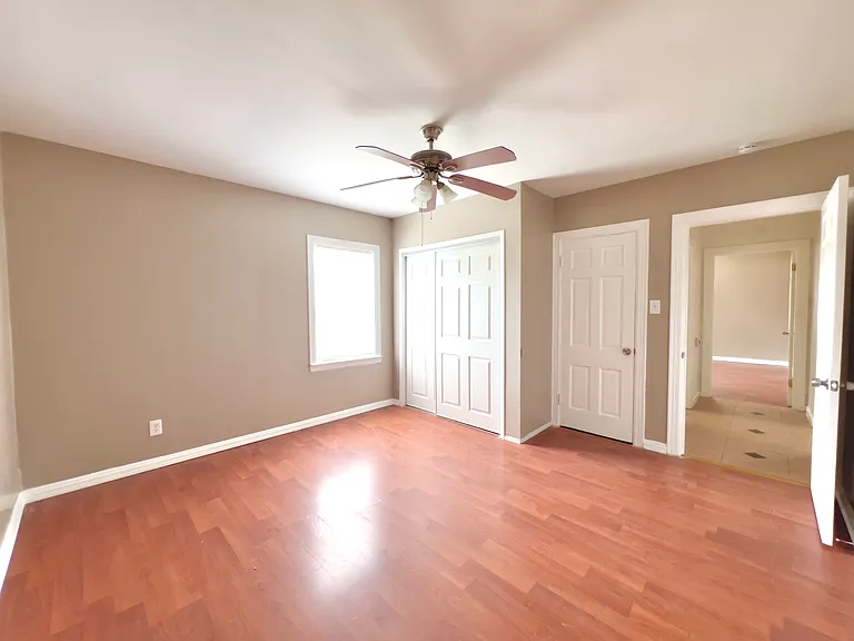 509 Royal Ave — Photo 11