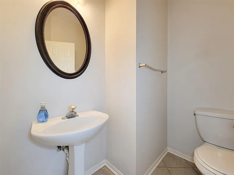 17403 Canyon Knoll Dr — Photo 23
