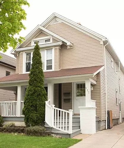337 Saint Lawrence Ave #UP2 Photo 1