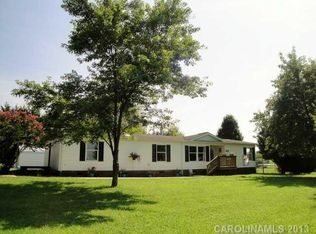 2936 Old Mountain Rd, Hiddenite, NC 28636