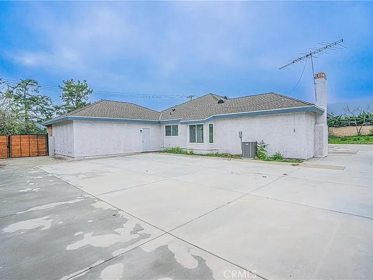 3518 N Mills Ave — Photo 28