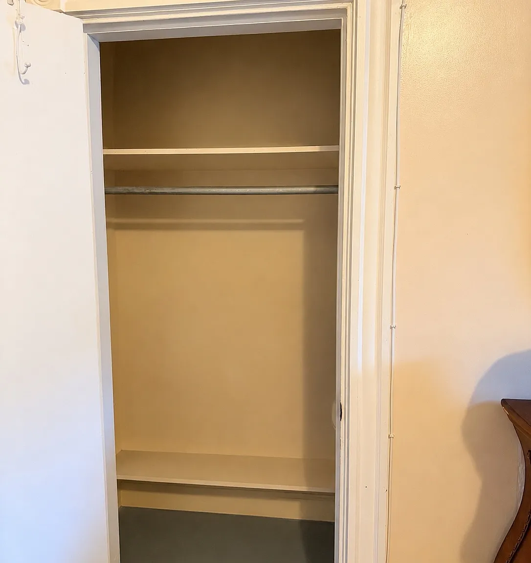2 bed, $1,100 — Photo 4