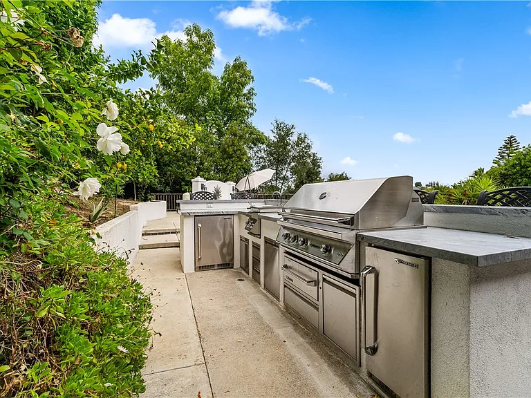 19581 Braewood Dr — Photo 24