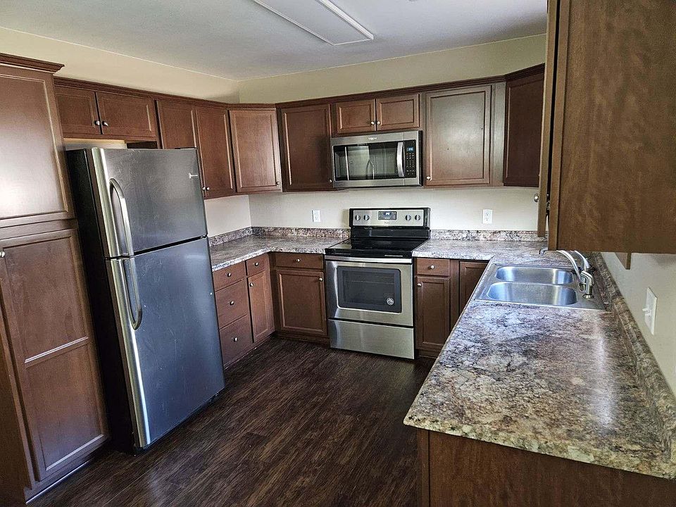 2nd image of 165 Carrell Cir
