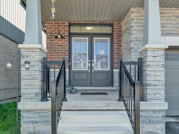 73 Stern Dr, Welland, ON L3B 0M3