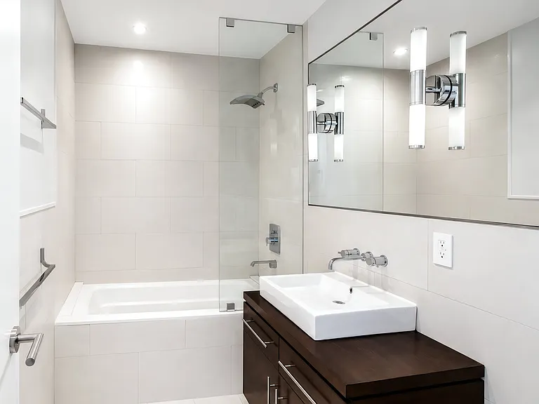 185 13th St #4B — Photo 7
