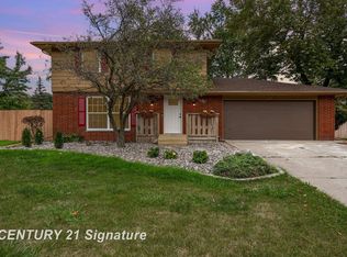 2613 Moonglow Dr, Saginaw, MI 48603