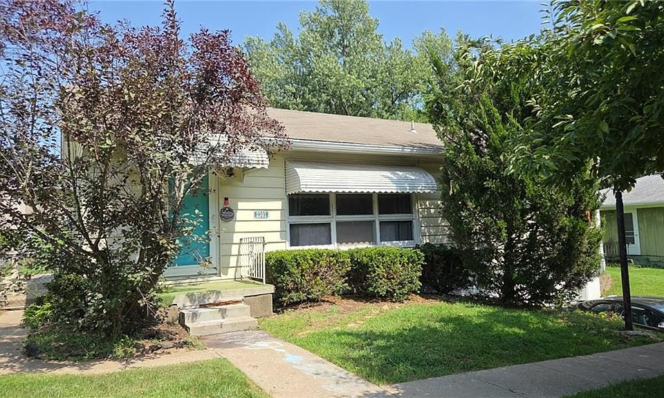1st image of 2307 Valley Brook Ln