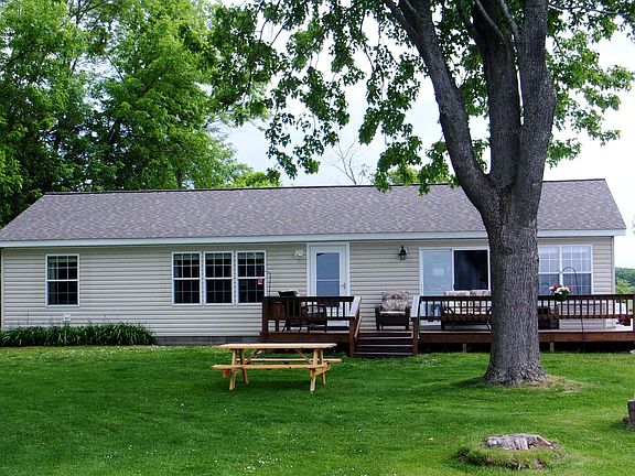 3rd image of 1601 County Road 370
