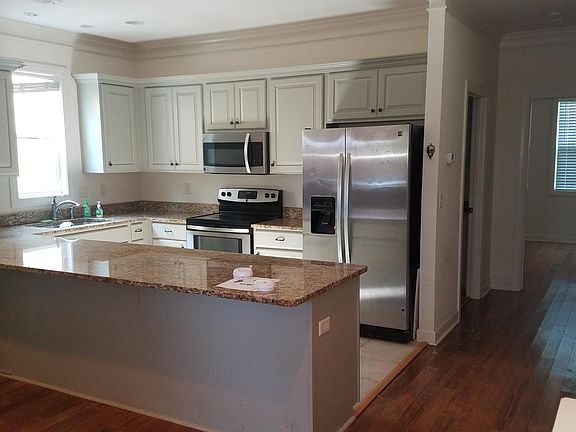 3rd image of 309 Martin Luther King Jr Dr Unit C