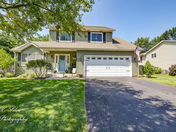 1105 Hollywood Blvd, McHenry, IL 60050