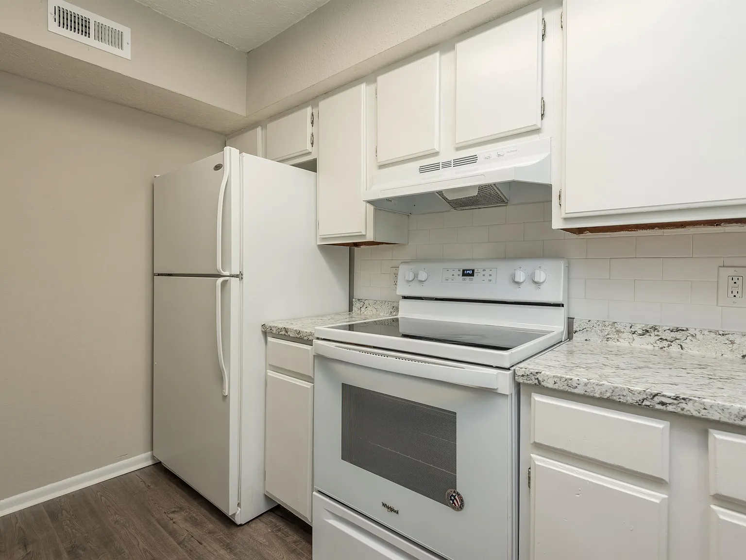 (ACH Cis) McMillan St (Units 1 - 6) - 2514 — Photo 4