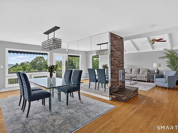 5th image of 132 Merrimac Drive