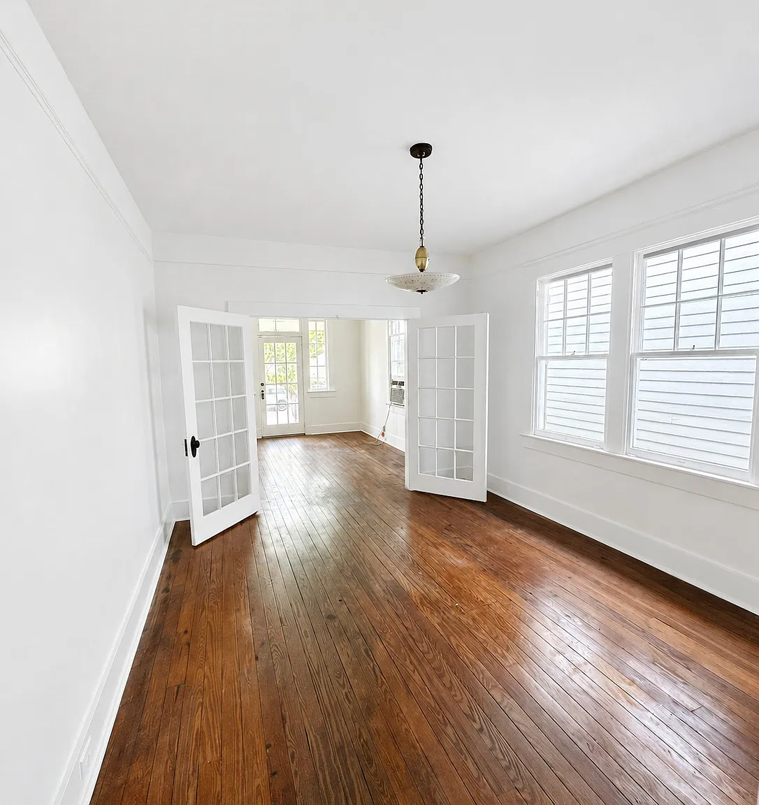 2 bed, 975 sqft, $1,750 — Photo 2