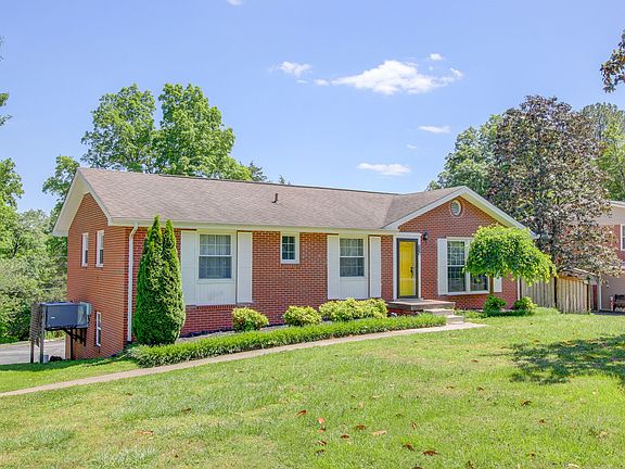 2nd image of 567 Chesterfield Dr