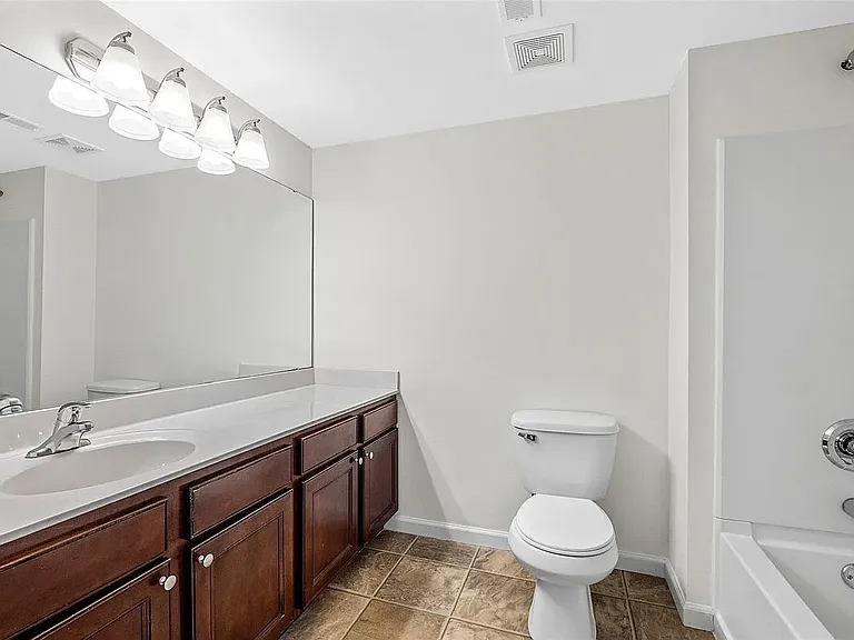 111 Saravalle Dr — Photo 20