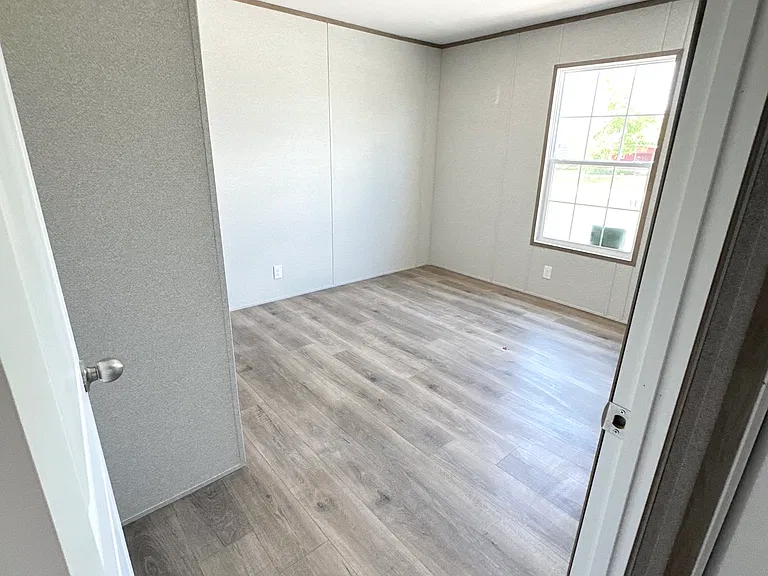 2130 SE 25th Dr — Photo 13
