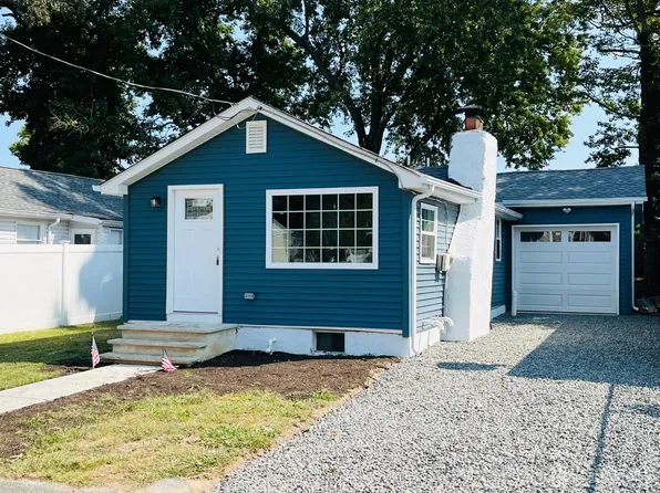 66 Pacific Blvd, Keyport, NJ 07735