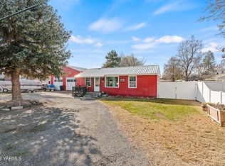 1316 S 38th Ave, Yakima, WA 98902