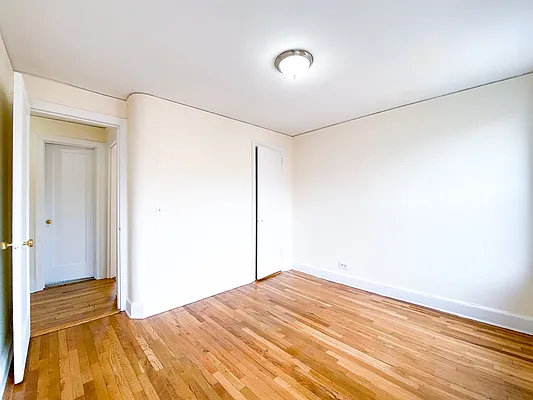 Rented by Compass | media 13