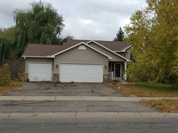 903 3rd Ave SW, Isanti, MN 55040