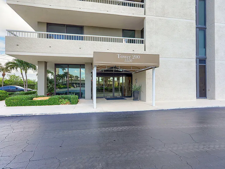 5550 N Ocean Dr #21C — Photo 66