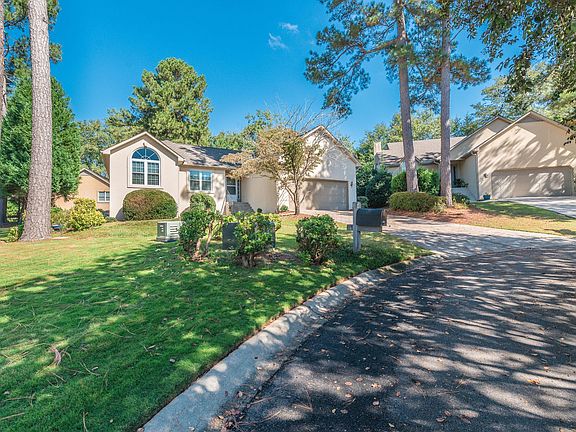 2nd image of 189 Boxwood Rd