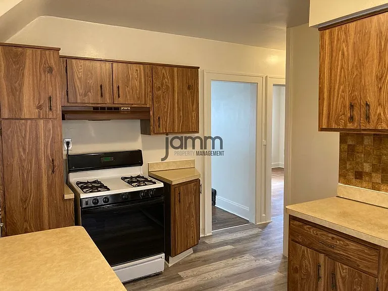 3435 Brookview Blvd — Photo 6