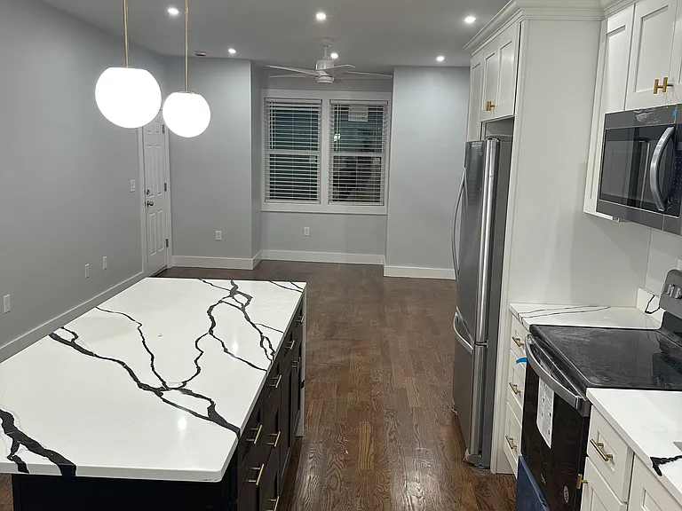 15 Carrington Ave #2 — Photo 2
