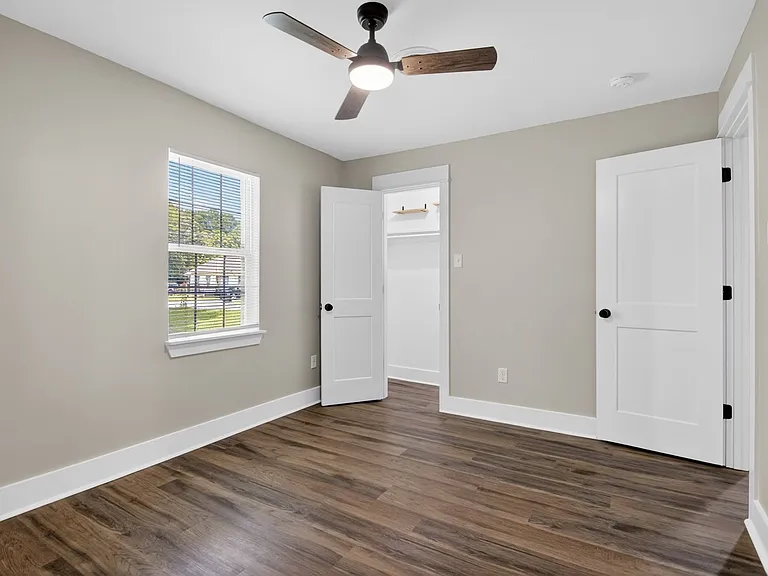 115 Mitchell Street — Photo 11