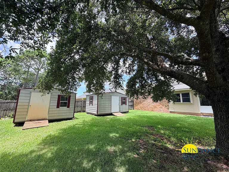 541 E Timberlake Dr — Photo 28