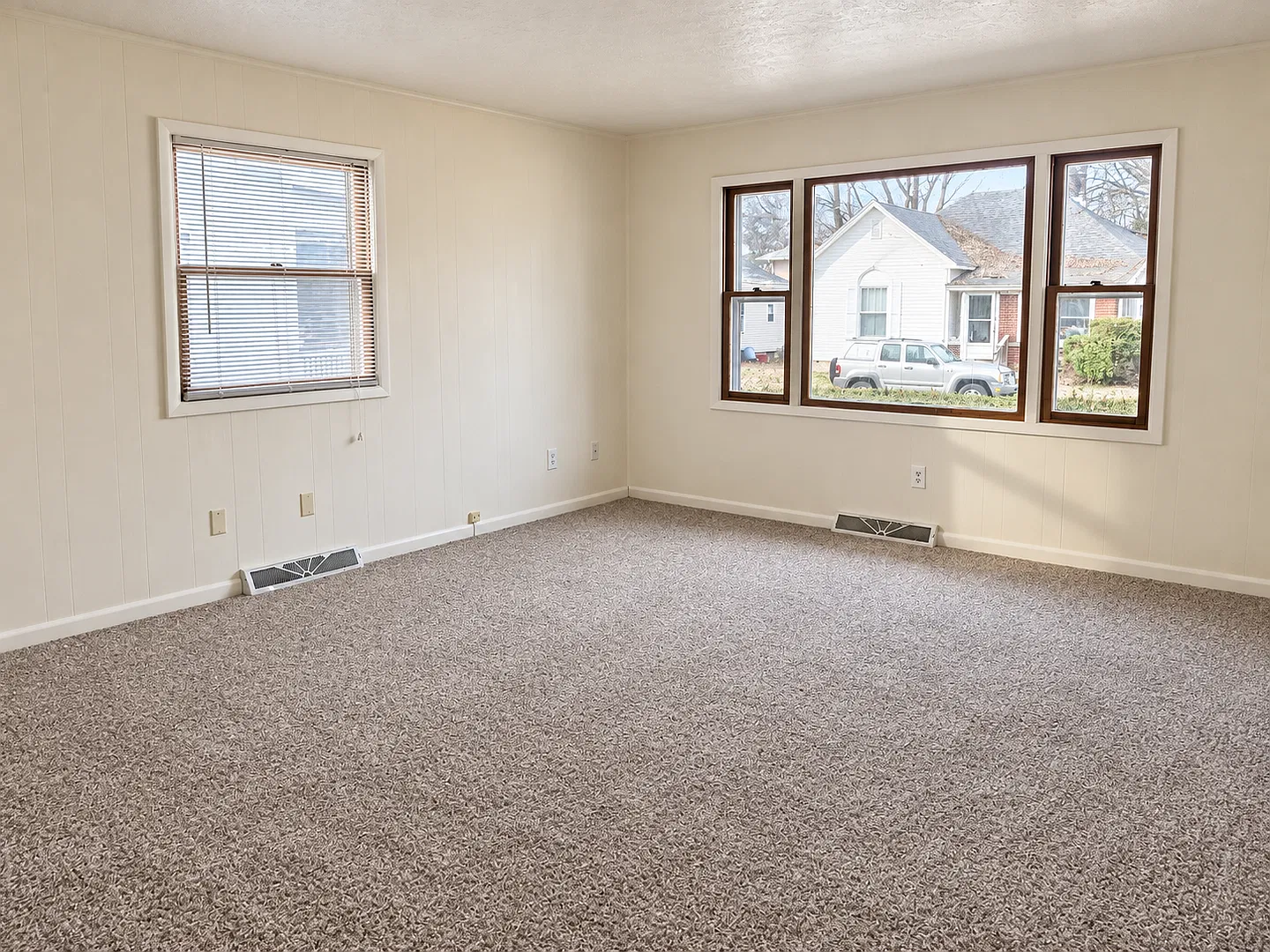 617 S Lincoln St — Photo 2