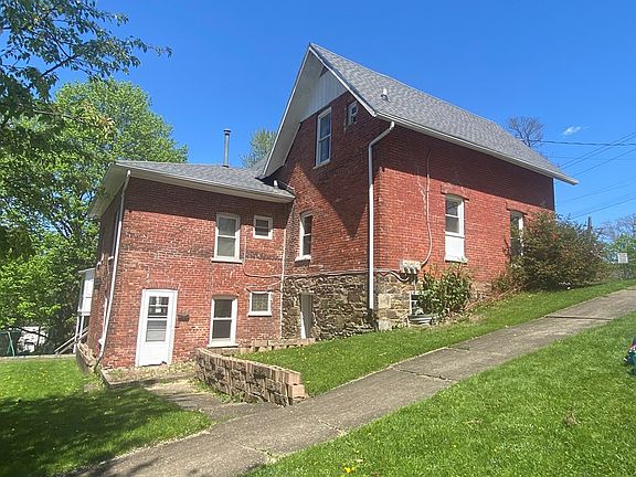 3rd image of 173 Walnut St