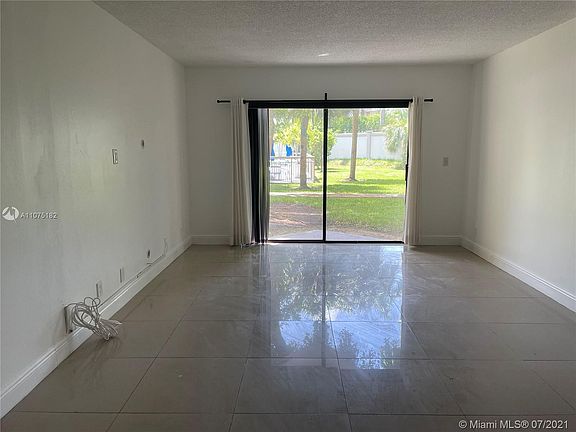 4th image of 8290 Lake Dr APT 128