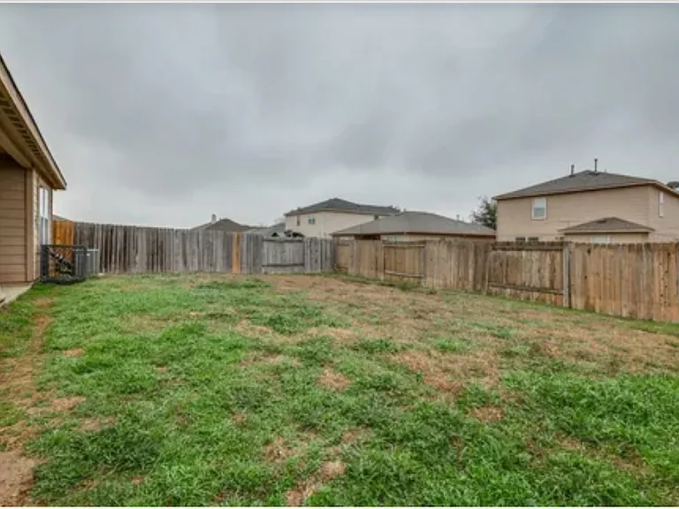 701 Lazy Crest Dr — Photo 26